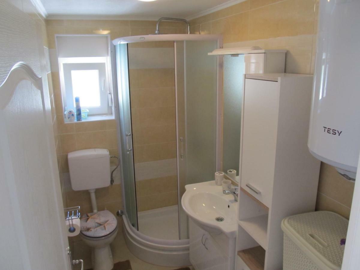 Apartmani Mala Sirena 马斯莱尼察 外观 照片