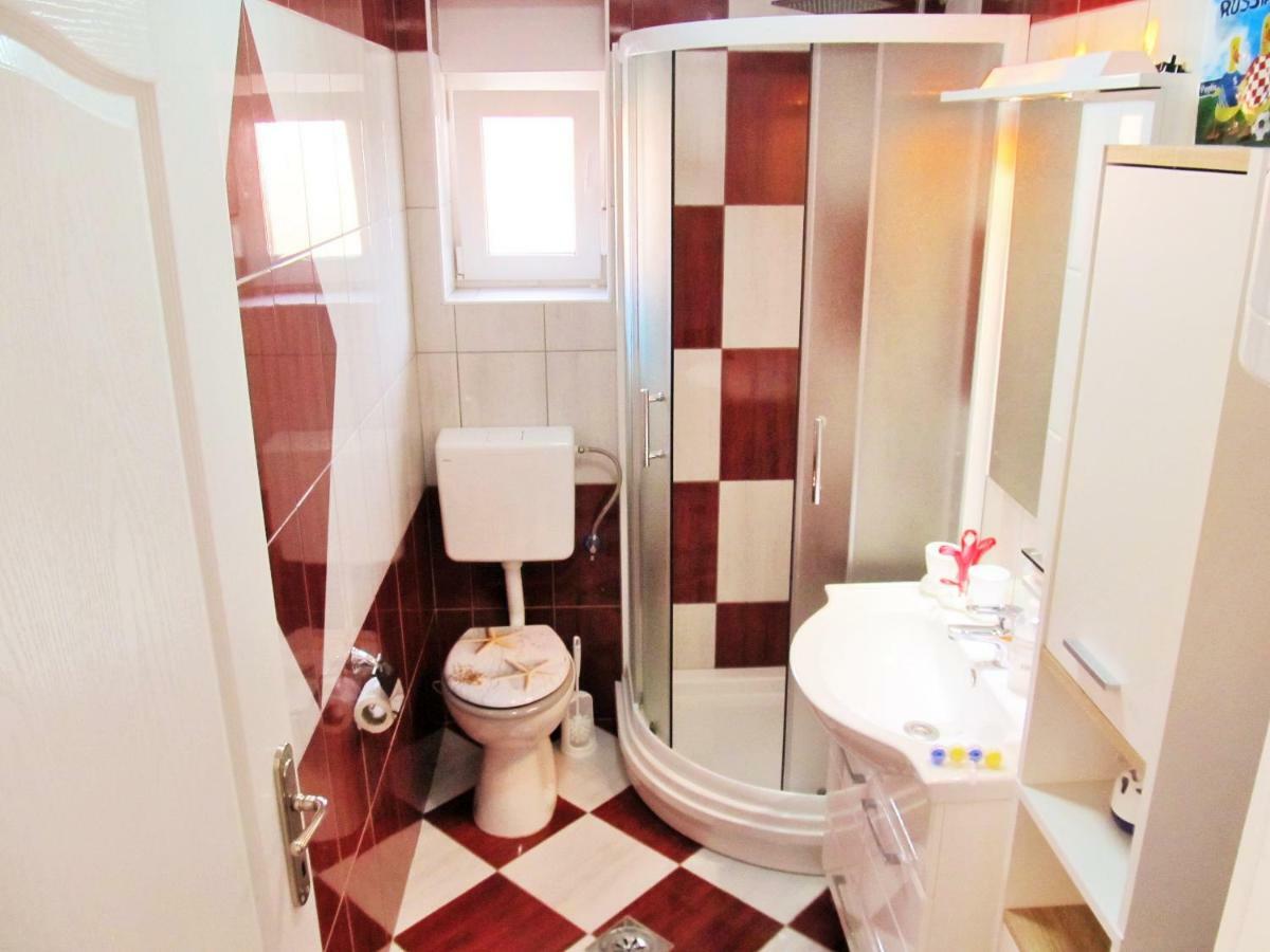Apartmani Mala Sirena 马斯莱尼察 外观 照片
